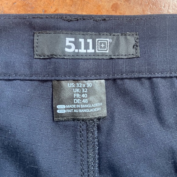 NWOT 5.11 Tactical in dark navy - Picture 2 of 6